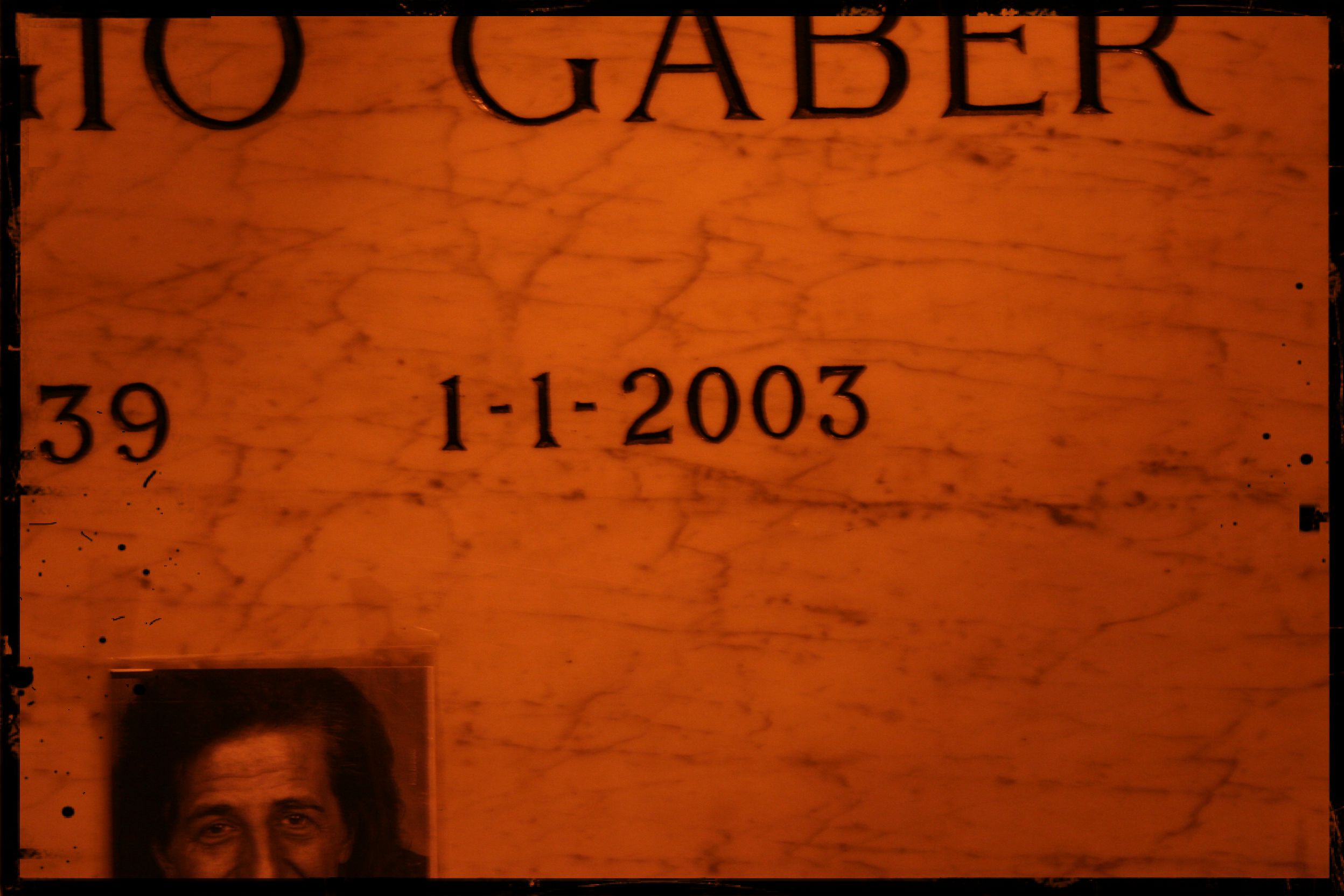 Tomba di Giorgio Gaber - Famedio - Cimitero Monumentale di Milano